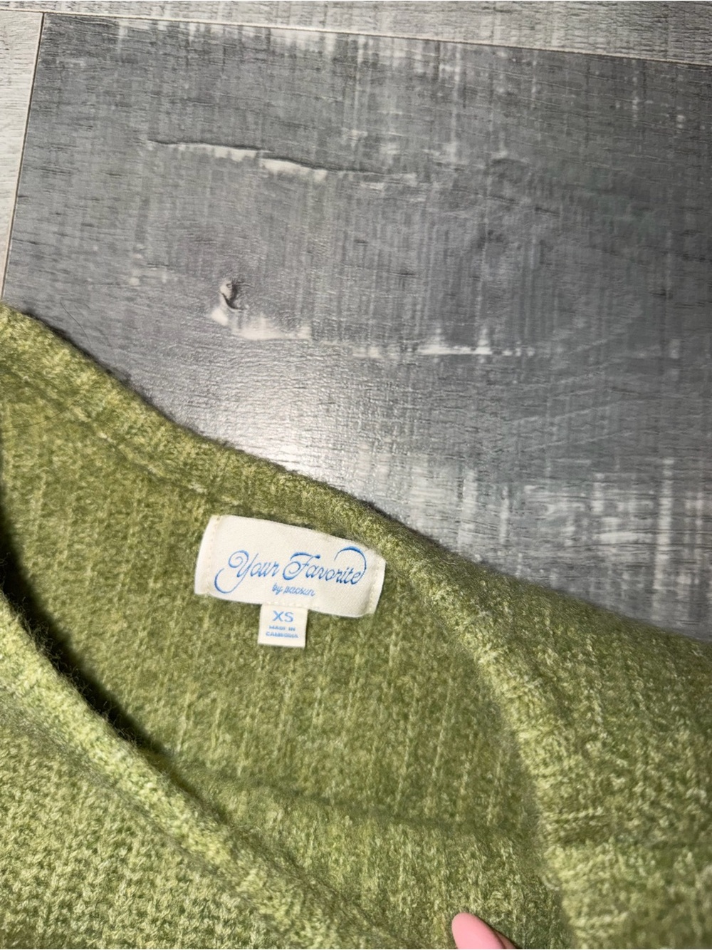 Green Ribbed Crewneck Sweaters - Picture 2 of 2